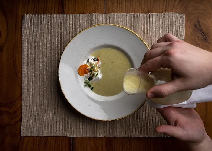 Sibon Wine & Jeruzalem 4* ליוטומר